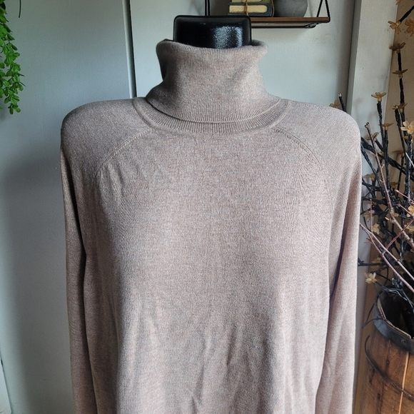 Ricki's Tan Turtleneck Cashmere Blend Sweater XL - Picture 2 of 8